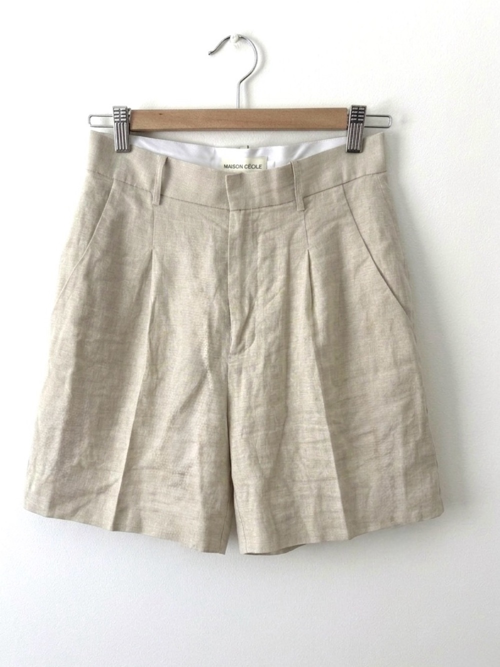 Maison Cécile 100% Linen Pleated Shorts Beige Minimalist Luxury Size Medium - Picture 2 of 6